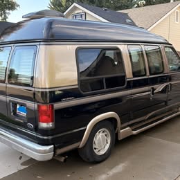 Used 1999 Ford E-150 and Econoline 150 RWD image 5