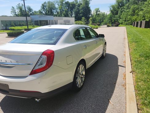 Used 2016 Lincoln MKS AWD w/ Equipment Group 201A image 9