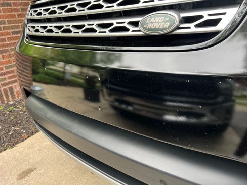 Used 2017 Land Rover Discovery HSE AWD/4WD image 10