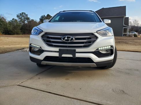 Used 2018 Hyundai Santa Fe Sport w/ 2.4L Value Package 02 image 9