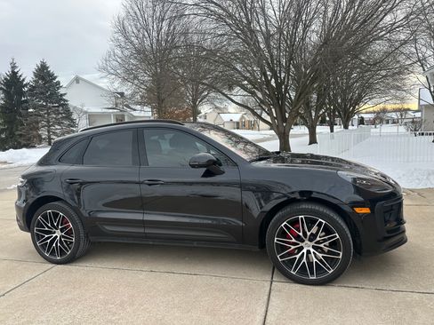Used 2023 Porsche Macan S image 11