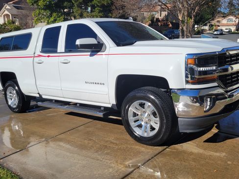 Used 2018 Chevrolet Silverado 1500 LT w/ All Star Edition image 14