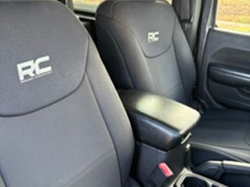 Used 2018 Jeep Wrangler Sport AWD/4WD image 8