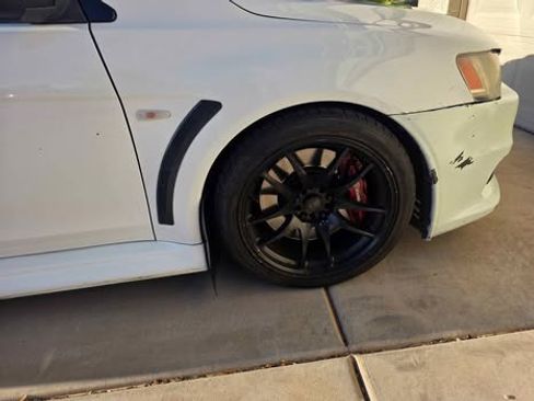 Used 2010 Mitsubishi Lancer Evolution GSR image 4