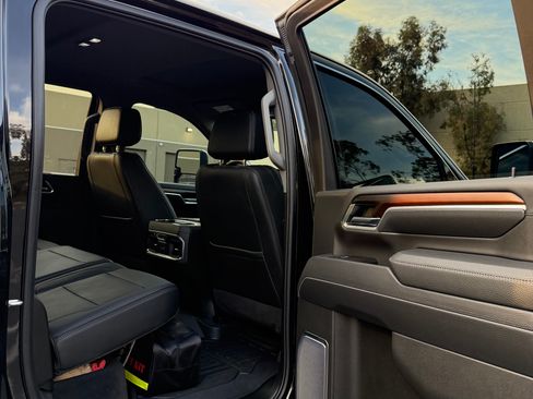 Used 2025 GMC Sierra 2500 Denali w/ Technology Package image 15