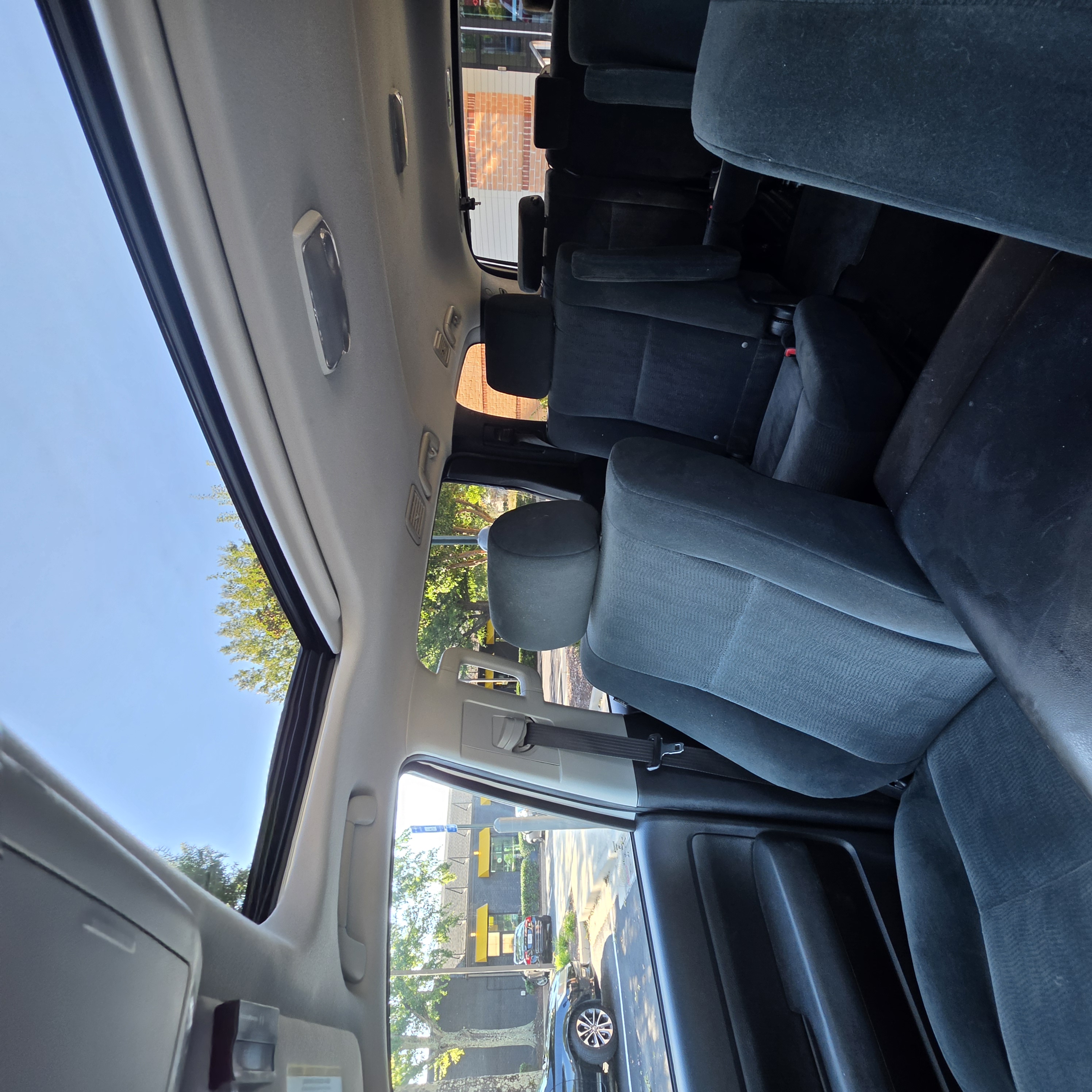 Used 2016 Toyota Sequoia SR5 w/ Sport Appearance Package AWD/4WD image 10