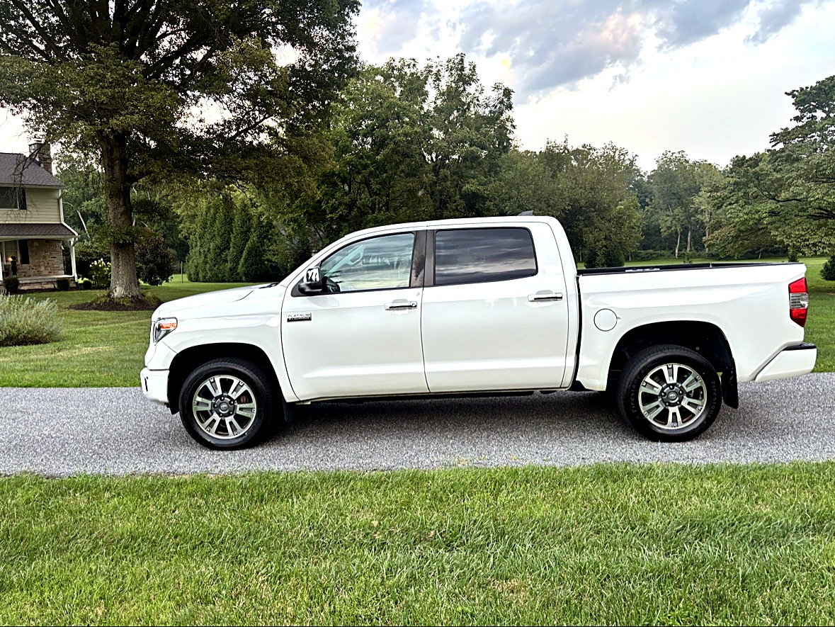 Used 2020 Toyota Tundra Platinum AWD/4WD image 1