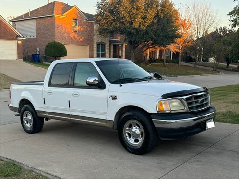 Used 2002 Ford F150 2WD SuperCrew image 2