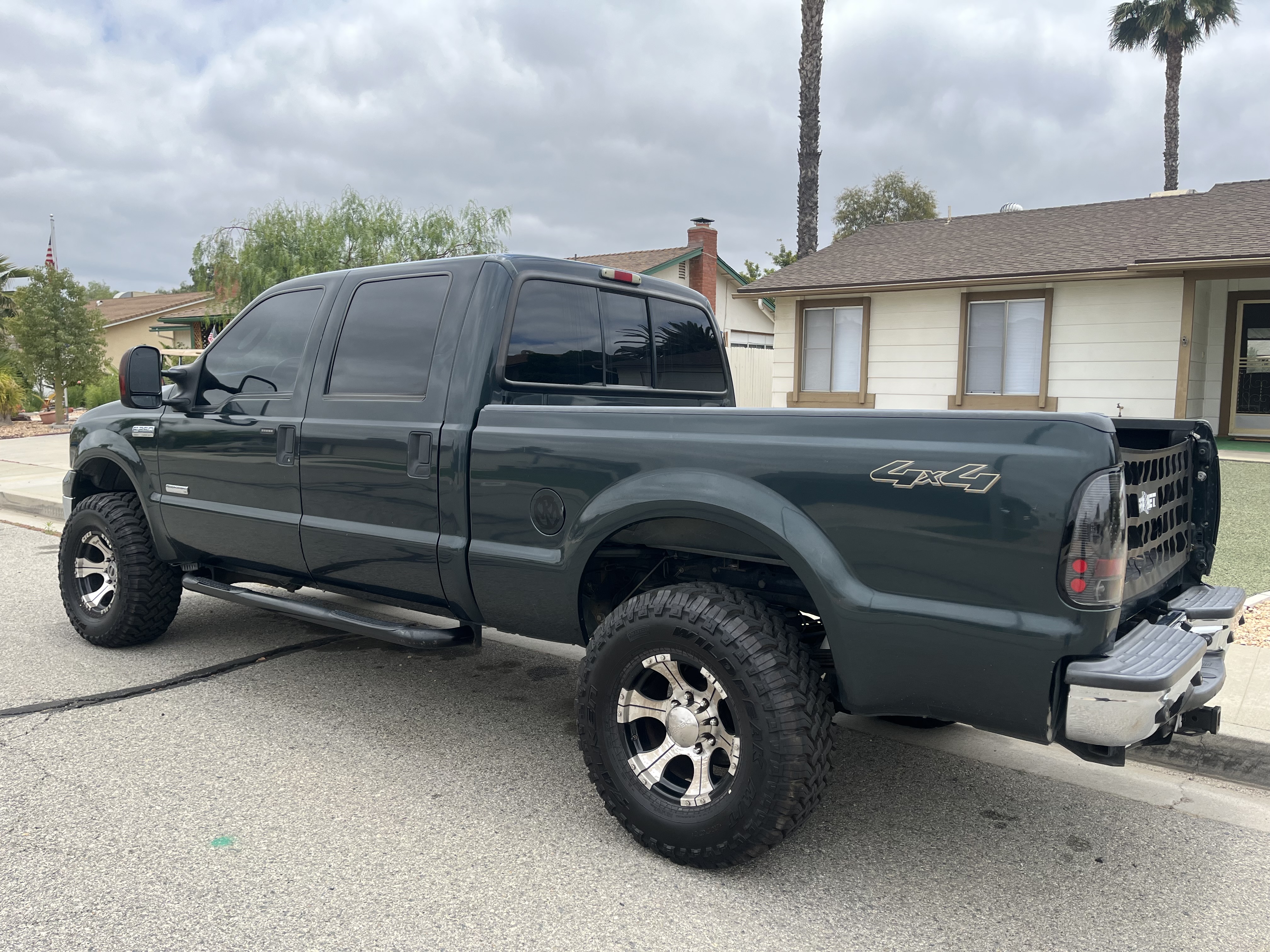 Used 2005 Ford F250 Lariat AWD/4WD image 13