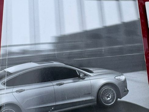 Used 2014 Ford Fusion SE w/ Equipment Group 502A FWD image 32