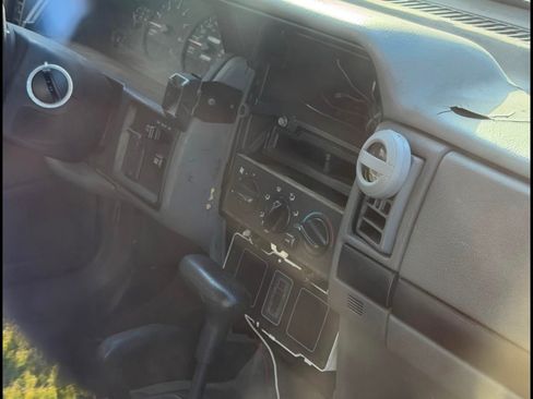 Used 1993 Jeep Grand Cherokee Laredo AWD/4WD image 5