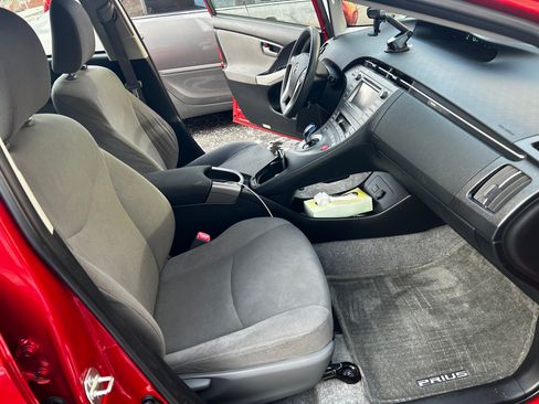 Used 2013 Toyota Prius Three image 18