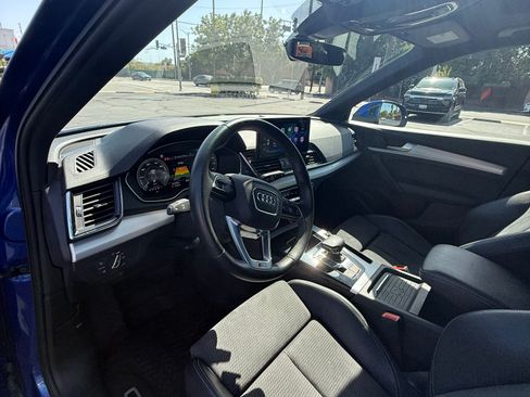 Used 2021 Audi Q5 e Premium Plus w/ Premium Plus Package AWD/4WD image 9