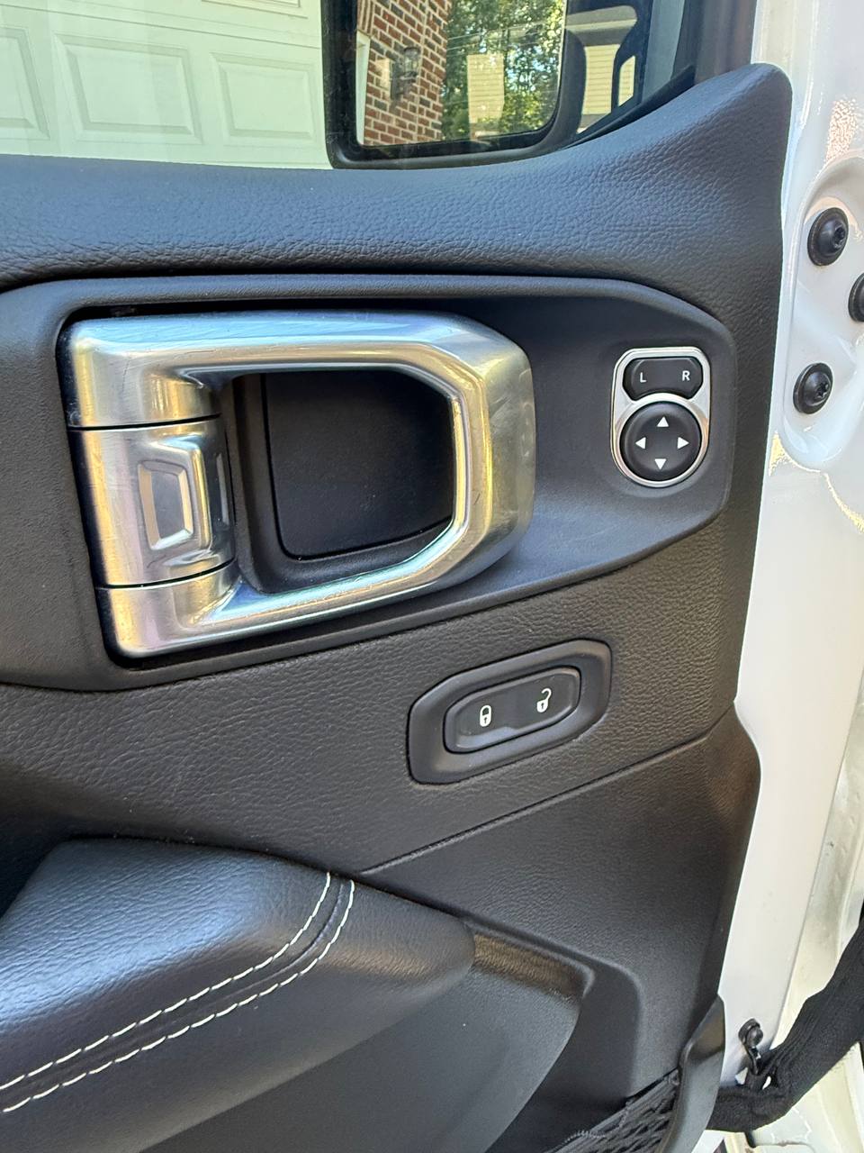 Used 2021 Jeep Wrangler Unlimited Sahara AWD/4WD image 23