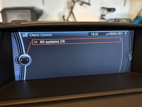 Used 2011 BMW 135i Convertible image 22