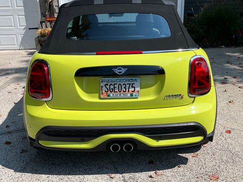 Used 2023 MINI Cooper S w/ Signature Upholstery Package image 10