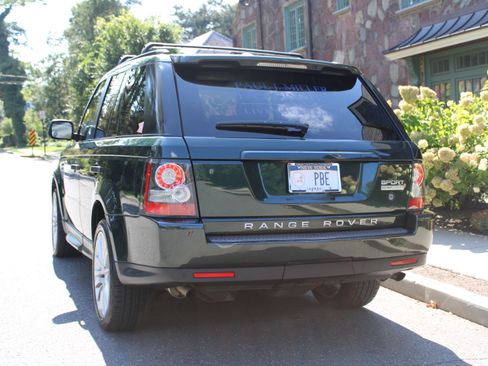 Used 2010 Land Rover Range Rover Sport HSE LUX image 6