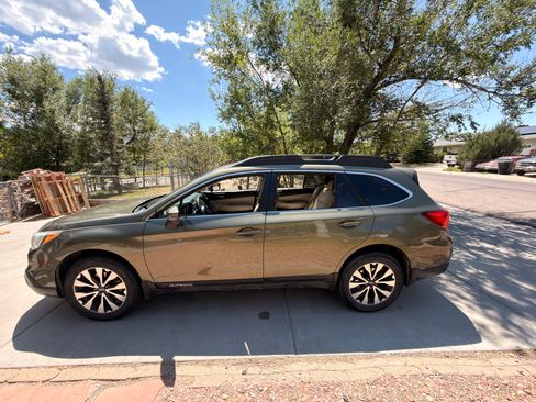 Used 2015 Subaru Outback 2.5i Limited w/ Protection Package #1 AWD/4WD image 2