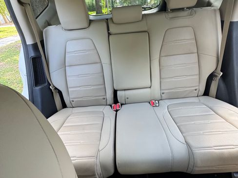 Used 2022 Honda CR-V Touring image 8