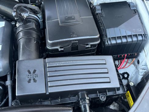 Used 2014 Volkswagen CC R-Line image 18