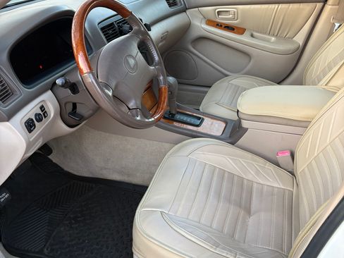 Used 2000 Lexus ES 330 300 Sedan 4D image 10