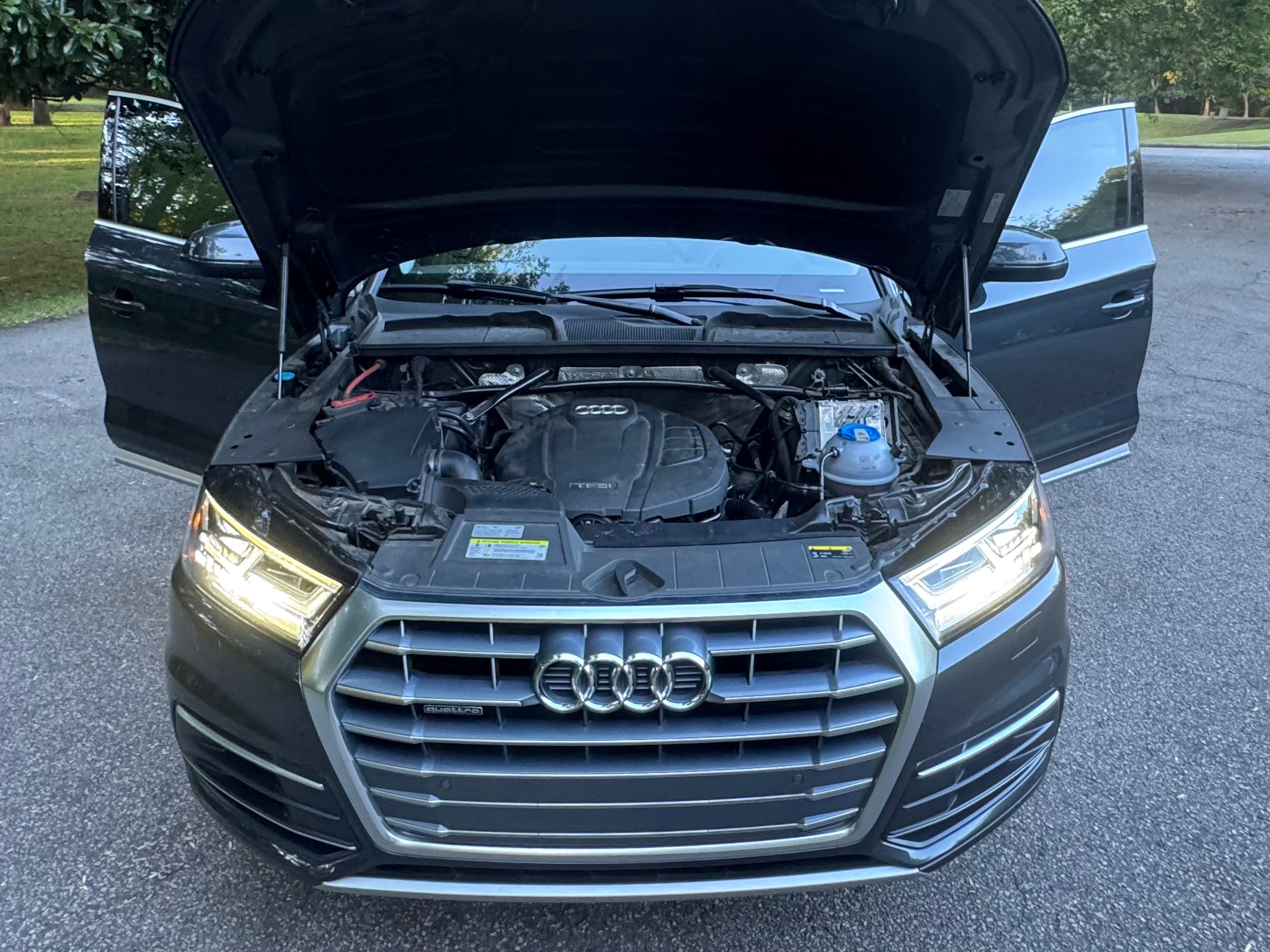 Used 2018 Audi Q5 2.0T Premium Plus w/ Premium Plus Package AWD/4WD image 13