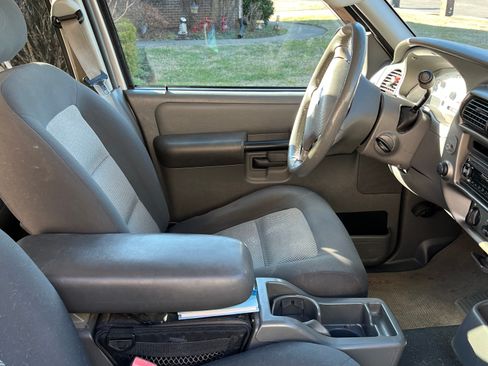 Used 2005 Ford Explorer Sport Trac XLT image 10