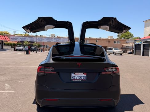 Used 2020 Tesla Model X Long Range AWD/4WD image 25