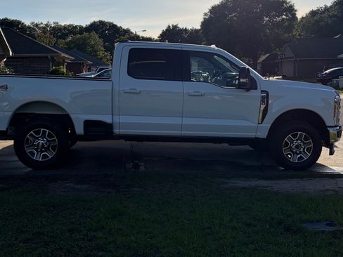 Used 2026 Ford F250 Lariat w/ FX4 Off-Road Package AWD/4WD image 2