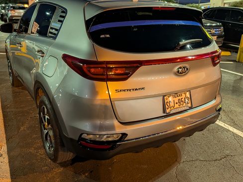 Used 2021 Kia Sportage LX image 12