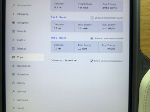 Used 2021 Tesla Model S Long Range Plus image 32