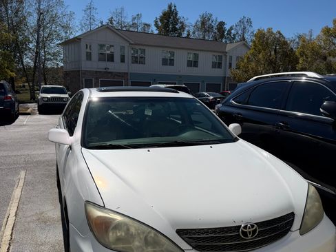 Used 2003 Toyota Camry XLE image 12