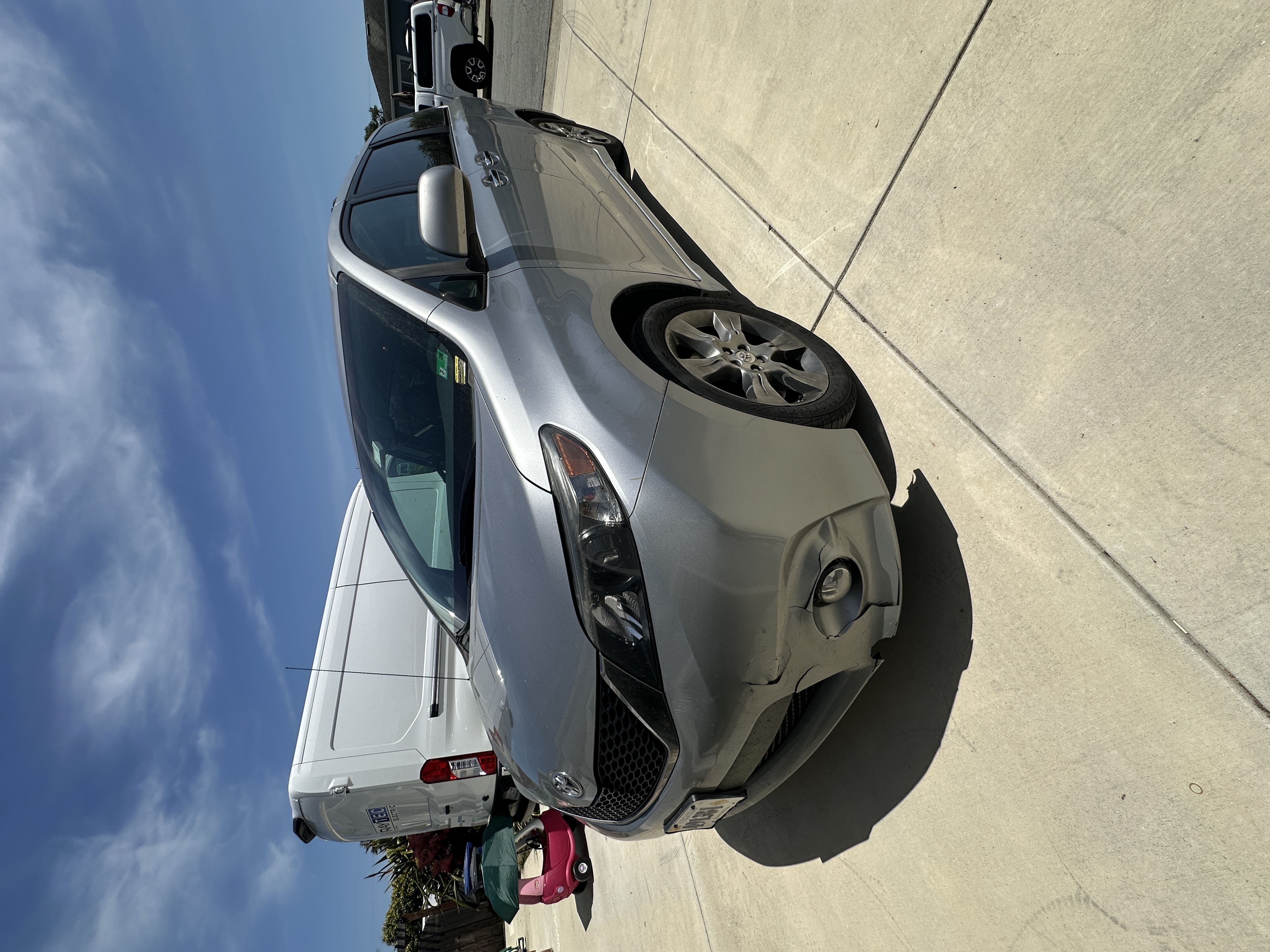 Used 2013 Toyota Sienna SE FWD image 1