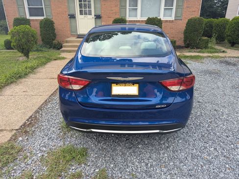 Used 2015 Chrysler 200 Limited FWD image 6