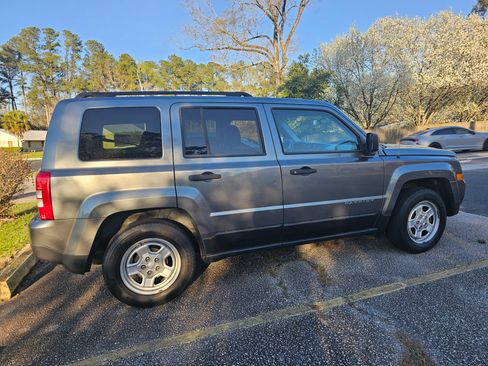 Used 2012 Jeep Patriot Sport image 2
