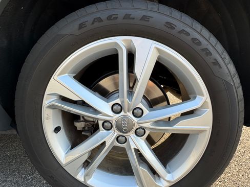 Used 2020 Audi Q3 2.0T Premium w/ Convenience Package image 10