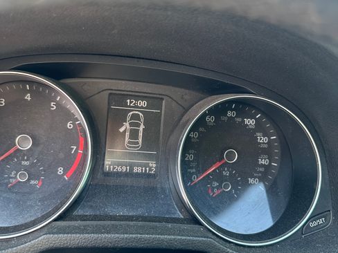 Used 2018 Volkswagen Passat 2.0T R-Line FWD image 8