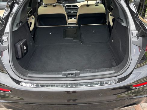 Used 2019 INFINITI QX30 w/ Navigation Package FWD image 11