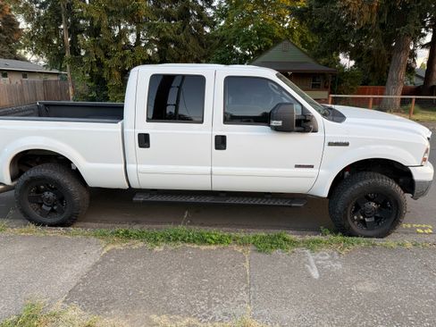 Used 2007 Ford F250 XLT AWD/4WD image 1