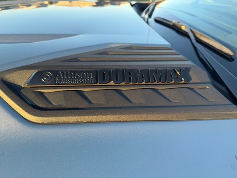 Used 2025 Chevrolet Silverado 3500 LTZ w/ LTZ Plus Package image 10