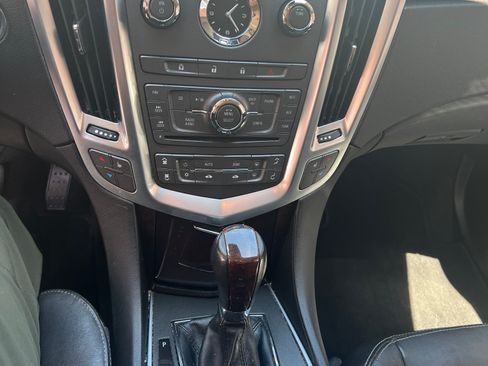 Used 2012 Cadillac SRX Luxury image 9