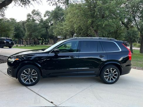 Used 2017 Volvo XC90 T6 Momentum w/ Vision Package AWD/4WD image 10