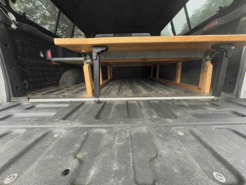 Used 2018 Ford F150 Platinum w/ Equipment Group 701A Luxury image 19