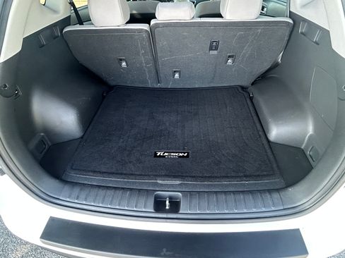 Used 2021 Hyundai Tucson Value FWD image 12
