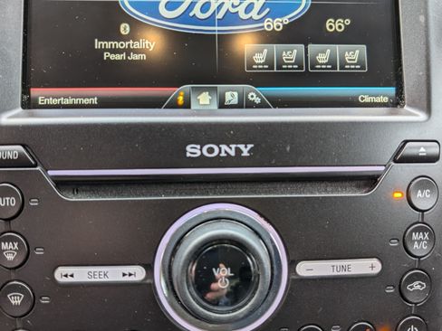 Used 2016 Ford Fusion Titanium image 15