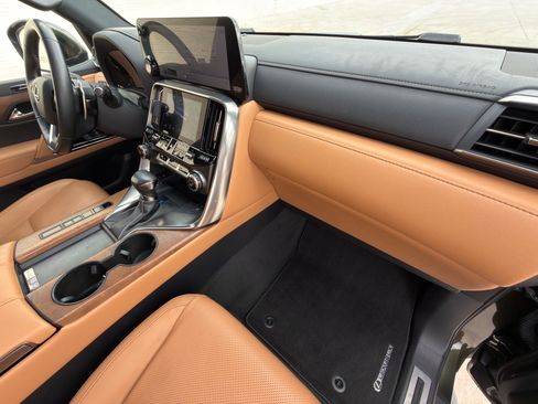 Used 2022 Lexus LX 600 4WD w/ Interior Upgrade Package image 14