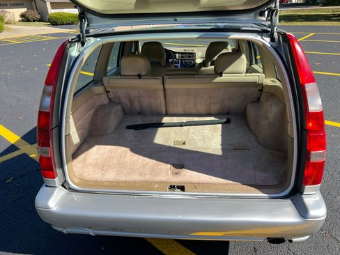Used 1998 Volvo V70 R image 22