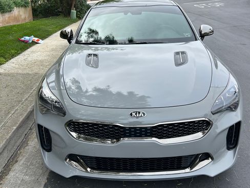 Used 2021 Kia Stinger GT1 image 2