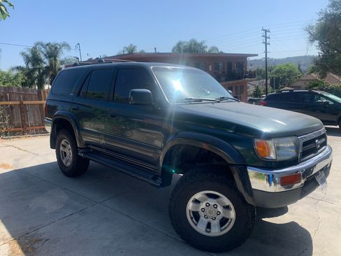 Used 1997 Toyota 4Runner Limited image 2