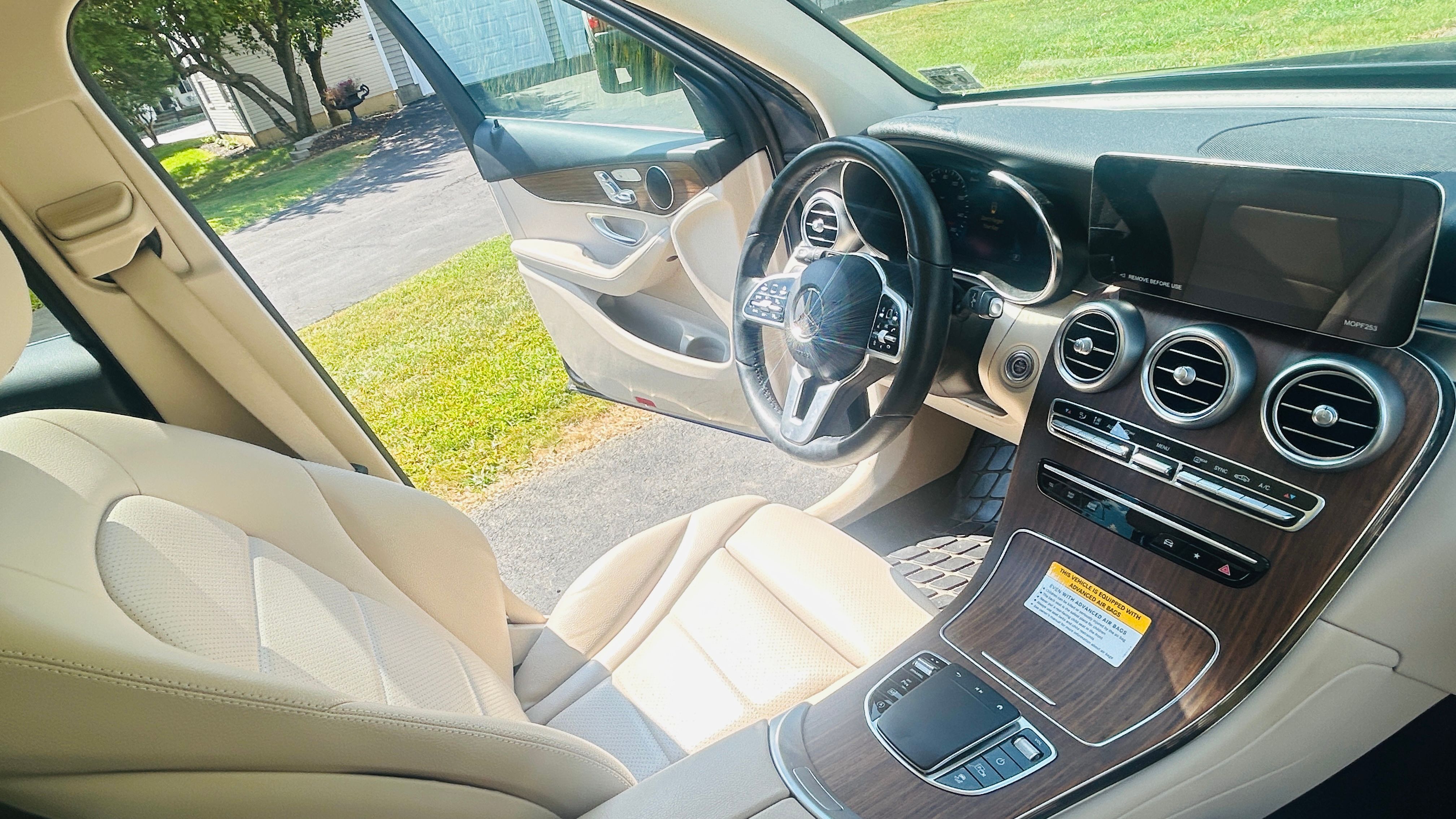 Used 2022 Mercedes-Benz GLC 300 4MATIC image 8